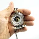 Obrázok 3. Vreckové hodinky s retiazkou Wolfs 2 Vlci Retro