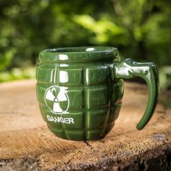 Danger GRANAT zelený hrnček porcelánový 460ml