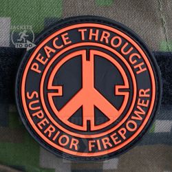 Peace Through Superior Firepower - oranžová 3D nášivka PVC