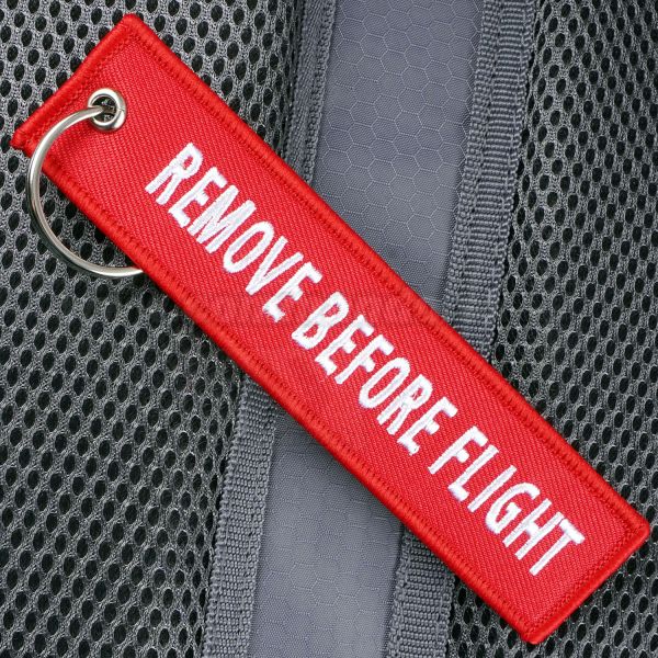 Remove Before Flight RBF prívesok kľúčenka