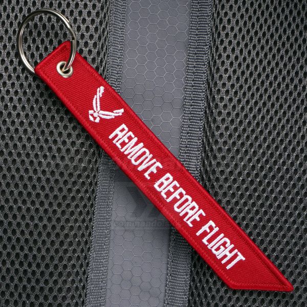 Remove Before Flight Bomber Style RBF prívesok kľúčenka