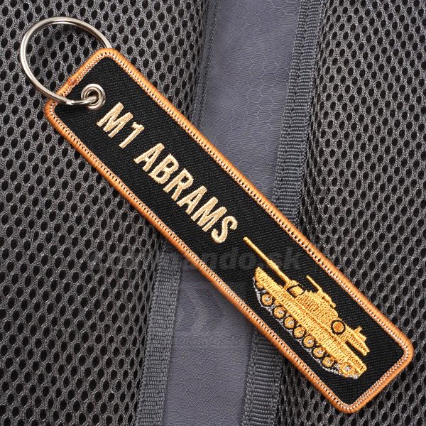 M1 ABRAMS Tank RBF prívesok kľúčenka Remove Before Flight