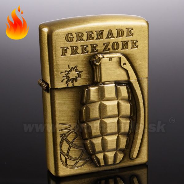 Benzínový zapaľovač Grenade Free Zone